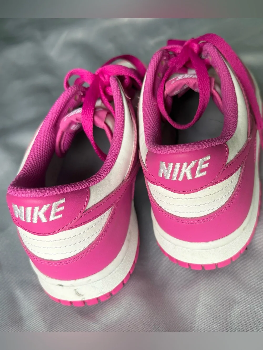 Nike 7Y Kids Pink & White Low-Top Sneakers